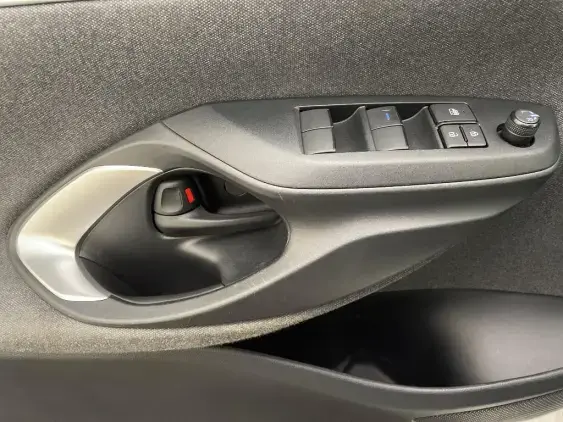 TOYOTA YARIS IV - voiture d'occasion - Photo 17