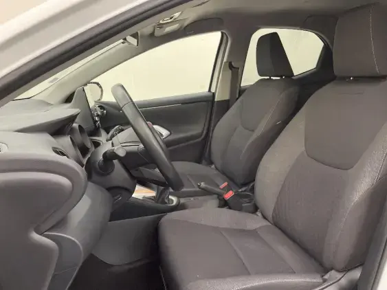 TOYOTA YARIS IV - voiture d'occasion - Photo 18