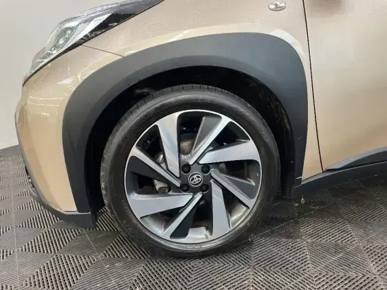 TOYOTA AYGO X - voiture d'occasion - Photo 23