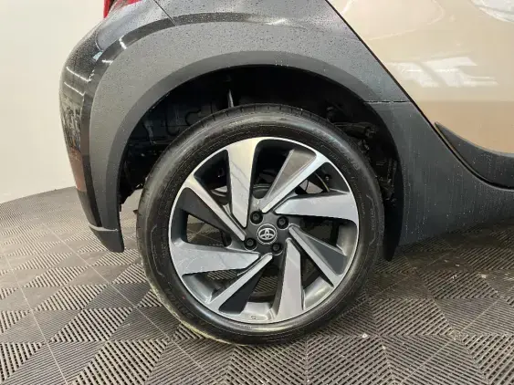 TOYOTA AYGO X - voiture d'occasion - Photo 25