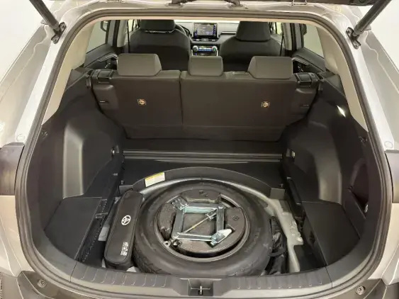 TOYOTA RAV4 V - voiture d'occasion - Photo 17