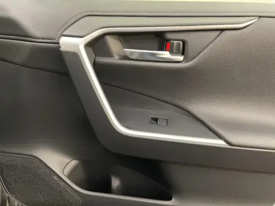 TOYOTA RAV4 V - voiture d'occasion - Photo 20