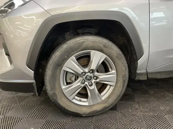 TOYOTA RAV4 V - voiture d'occasion - Photo 23