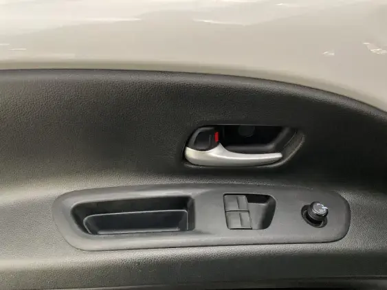 TOYOTA AYGO X - voiture d'occasion - Photo 17