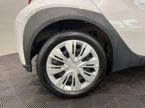 TOYOTA AYGO X - voiture d'occasion - Photo 25