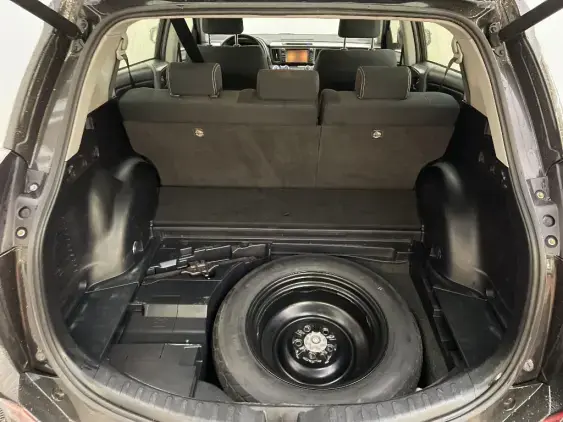 TOYOTA RAV4 IV - voiture d'occasion - Photo 17