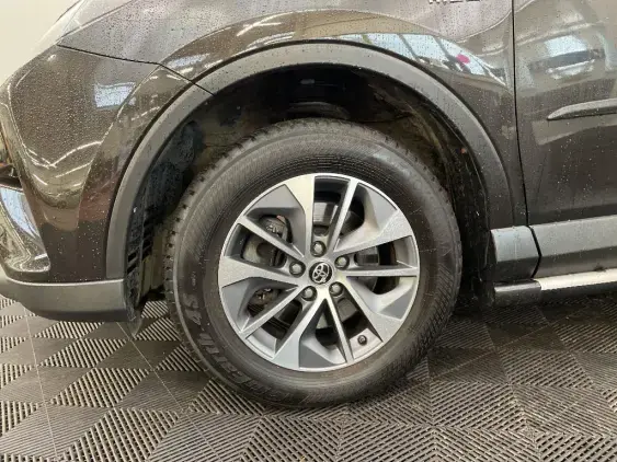 TOYOTA RAV4 IV - voiture d'occasion - Photo 23