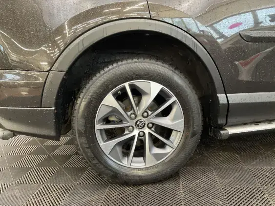 TOYOTA RAV4 IV - voiture d'occasion - Photo 25