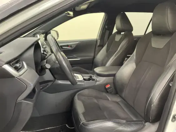 TOYOTA RAV4 V - voiture d'occasion - Photo 18