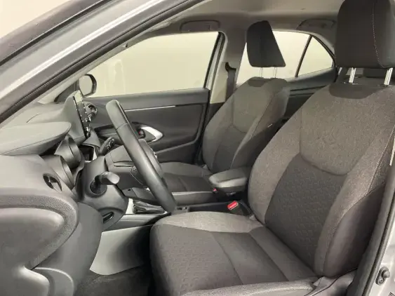 TOYOTA YARIS CROSS I - voiture d'occasion - Photo 18