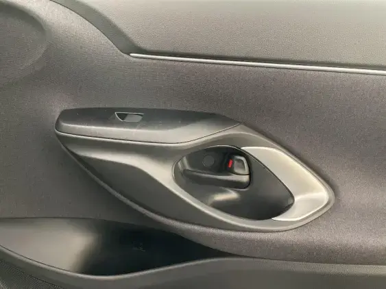 TOYOTA YARIS CROSS I - voiture d'occasion - Photo 20