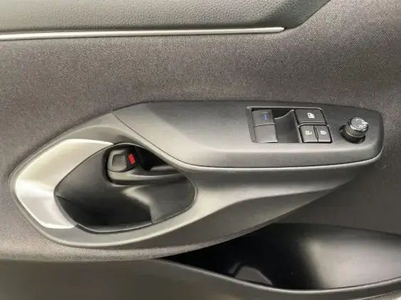 TOYOTA YARIS IV - voiture d'occasion - Photo 17