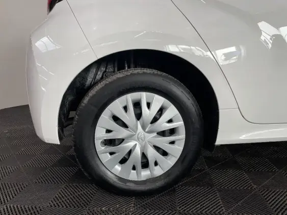 TOYOTA YARIS IV - voiture d'occasion - Photo 25