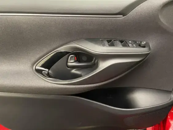 TOYOTA YARIS IV - voiture d'occasion - Photo 19