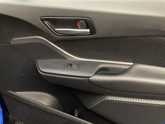 TOYOTA C-HR - voiture d'occasion - Photo 20