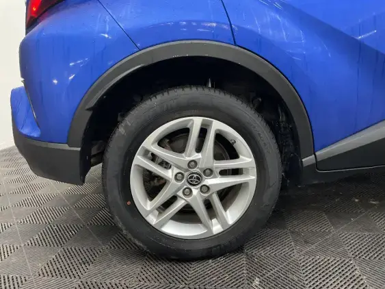 TOYOTA C-HR - voiture d'occasion - Photo 25