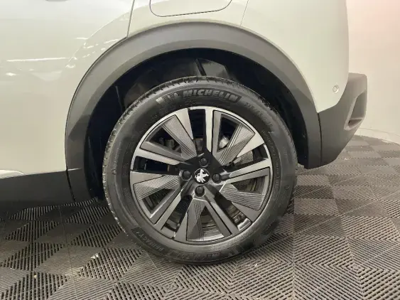 PEUGEOT 2008 II - voiture d'occasion - Photo 24