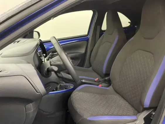 TOYOTA AYGO X - voiture d'occasion - Photo 18