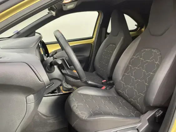 TOYOTA AYGO X - voiture d'occasion - Photo 18