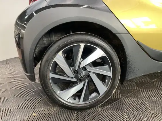 TOYOTA AYGO X - voiture d'occasion - Photo 25