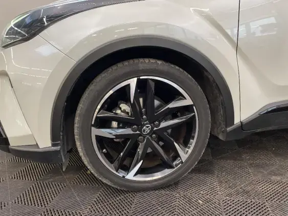 TOYOTA C-HR - voiture d'occasion - Photo 23