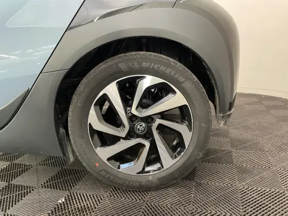 TOYOTA AYGO X - voiture d'occasion - Photo 24