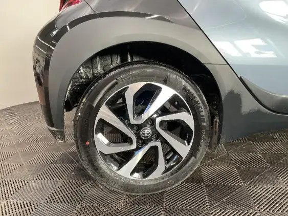 TOYOTA AYGO X - voiture d'occasion - Photo 25