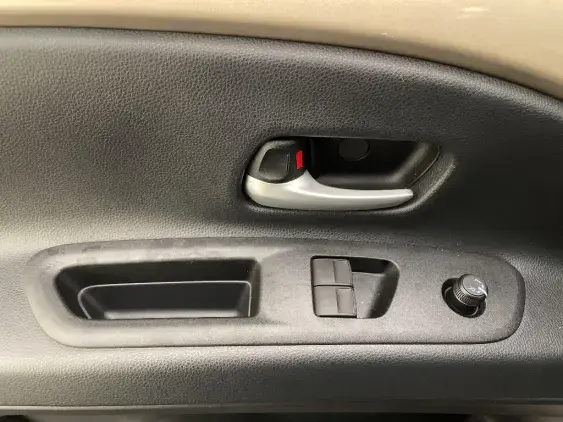 TOYOTA AYGO X - voiture d'occasion - Photo 17