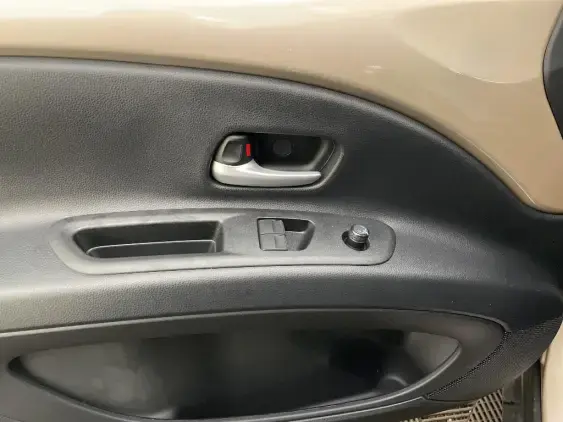 TOYOTA AYGO X - voiture d'occasion - Photo 19