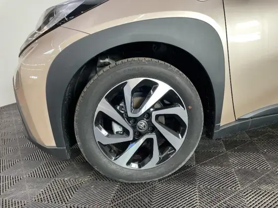 TOYOTA AYGO X - voiture d'occasion - Photo 23