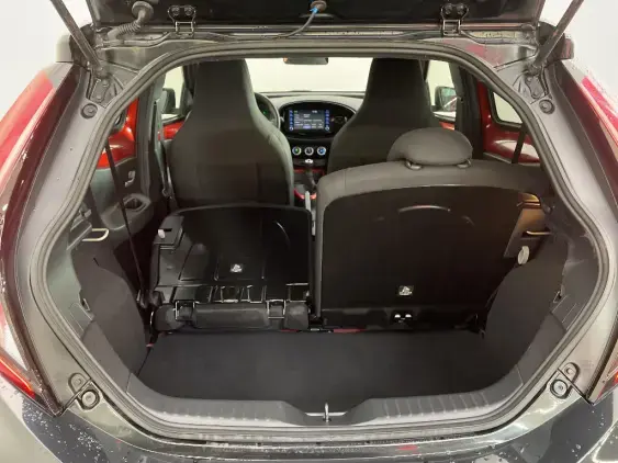 TOYOTA AYGO X - voiture d'occasion - Photo 16