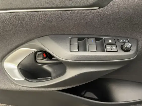 TOYOTA YARIS CROSS I - voiture d'occasion - Photo 17