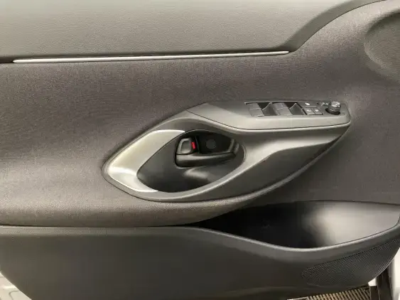 TOYOTA YARIS CROSS I - voiture d'occasion - Photo 19