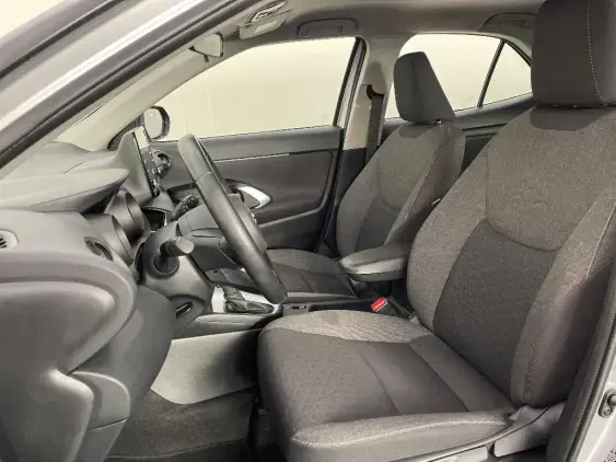 TOYOTA YARIS CROSS I - voiture d'occasion - Photo 18