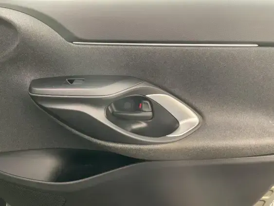 TOYOTA YARIS CROSS I - voiture d'occasion - Photo 20