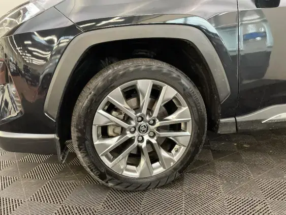 TOYOTA RAV4 V - voiture d'occasion - Photo 23