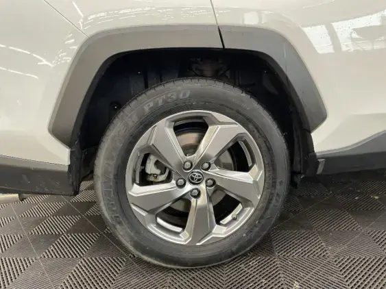 TOYOTA RAV4 V - voiture d'occasion - Photo 25