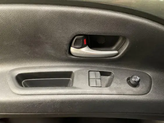 TOYOTA AYGO X - voiture d'occasion - Photo 17