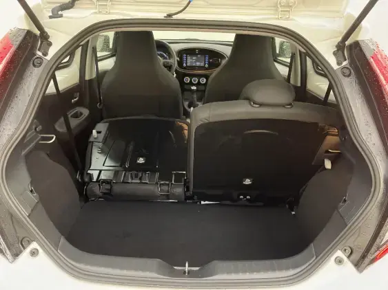 TOYOTA AYGO X - voiture d'occasion - Photo 16