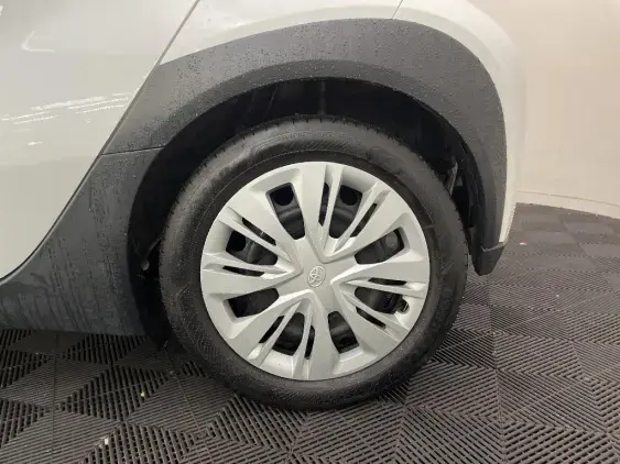 TOYOTA AYGO X - voiture d'occasion - Photo 24