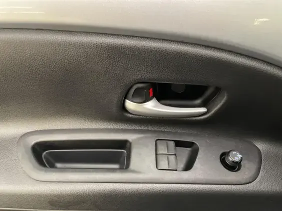 TOYOTA AYGO X - voiture d'occasion - Photo 17