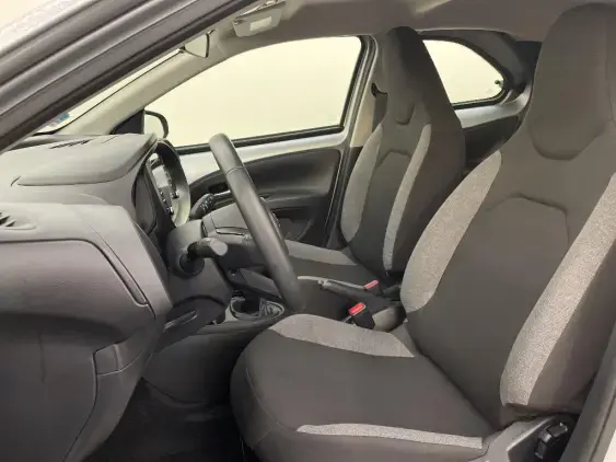 TOYOTA AYGO X - voiture d'occasion - Photo 18