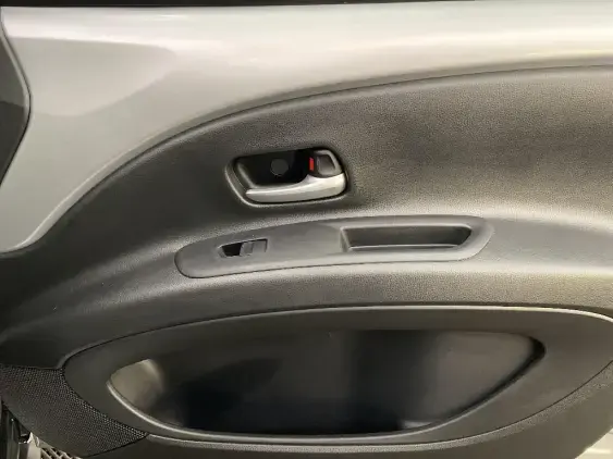 TOYOTA AYGO X - voiture d'occasion - Photo 20