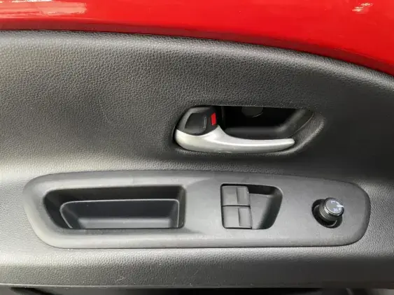 TOYOTA AYGO X - voiture d'occasion - Photo 17