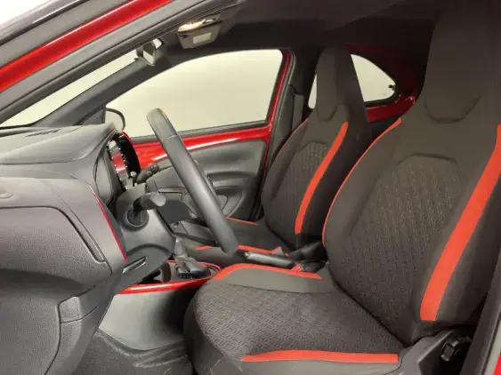 TOYOTA AYGO X - voiture d'occasion - Photo 18