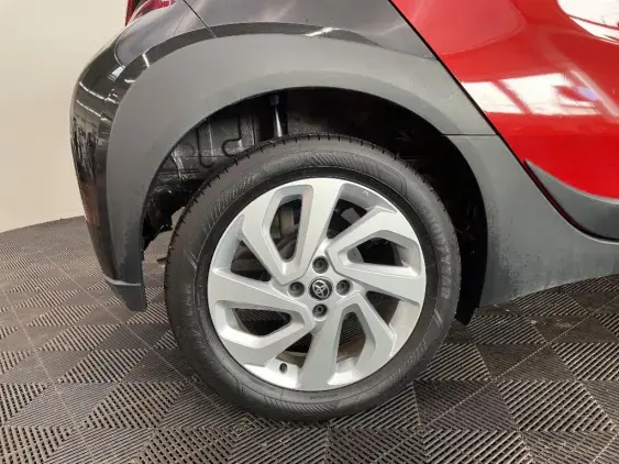 TOYOTA AYGO X - voiture d'occasion - Photo 25