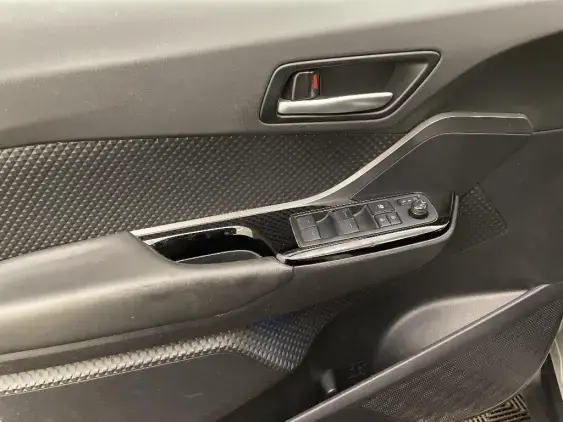 TOYOTA C-HR - voiture d'occasion - Photo 19