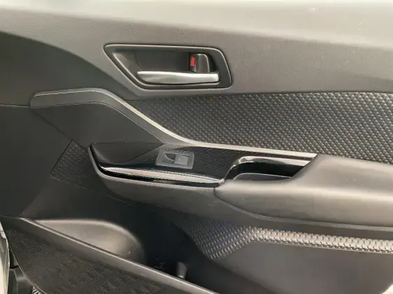 TOYOTA C-HR - voiture d'occasion - Photo 20