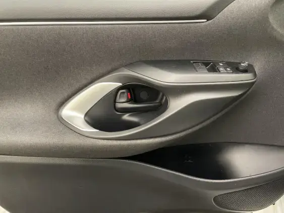 TOYOTA YARIS IV - voiture d'occasion - Photo 19