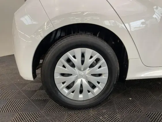 TOYOTA YARIS IV - voiture d'occasion - Photo 25